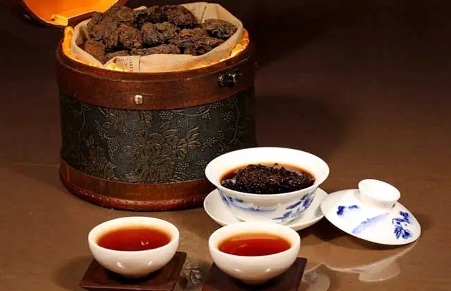 喝普洱完整滋味，品老茶成熟茶湯