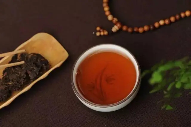為什么喝完茶越來(lái)越餓了，普洱茶真的減肥嗎？
