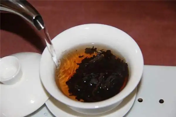 為什么你泡的熟茶，湯色像醬油？