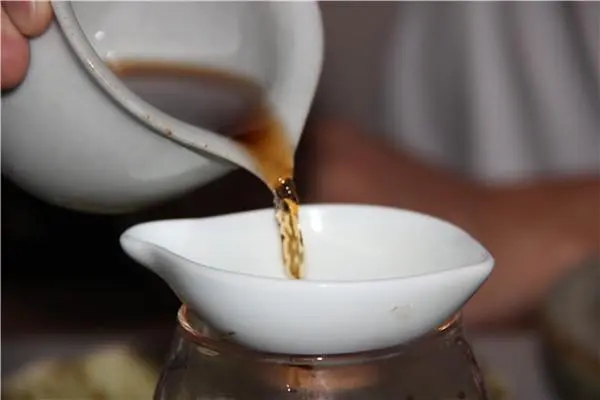 學(xué)會(huì)這4招，快速判斷出普洱茶年份！